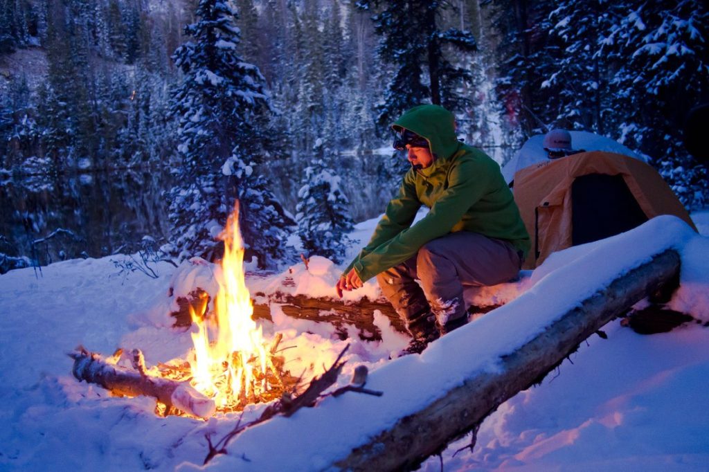 ¿Cómo acampar o vivaquear en invierno?